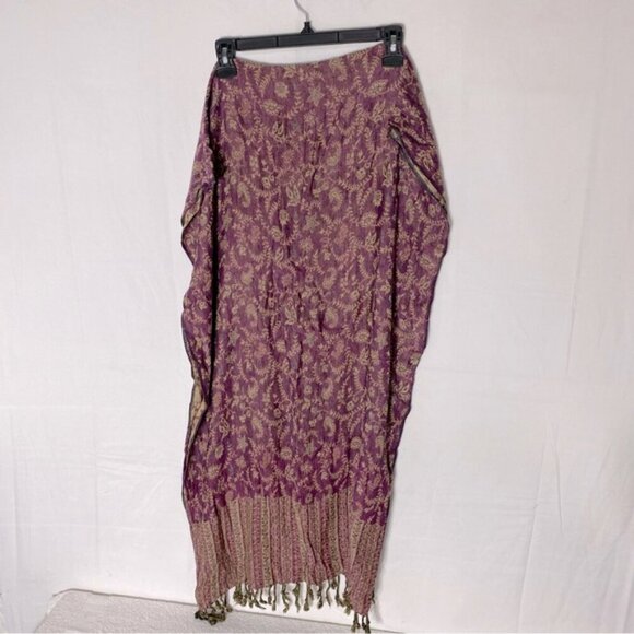 5/$25 Vintage Burgundy Tan Paisley Wrap Scarf With Fringe - Picture 5 of 13